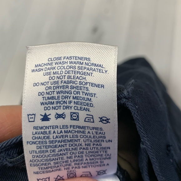 Lands’ End Pre-Owned Navy Cargo Shorts - Picture 5 of 5